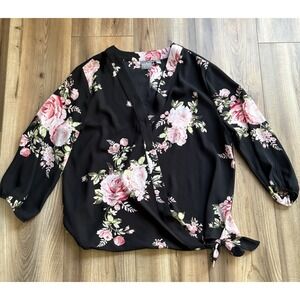 Soho Jeans Women's Sz Medium Floral Blouse Black